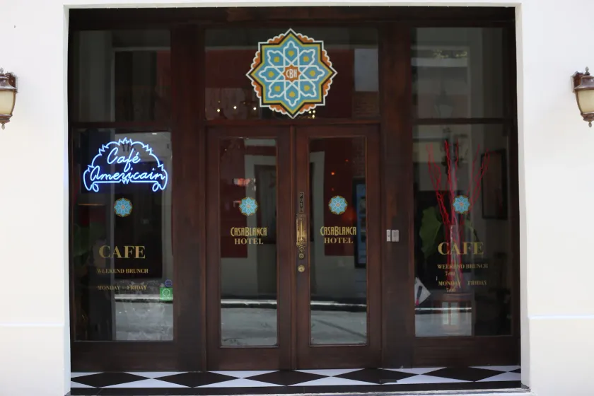 CasaBlanca Hotel - Image 1