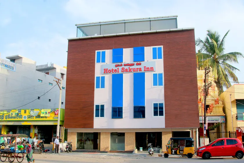 Hotel Sakura Inn - Image 1