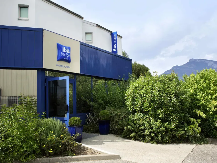 ibis budget Chambéry Sud Challes Les Eaux - Image 1