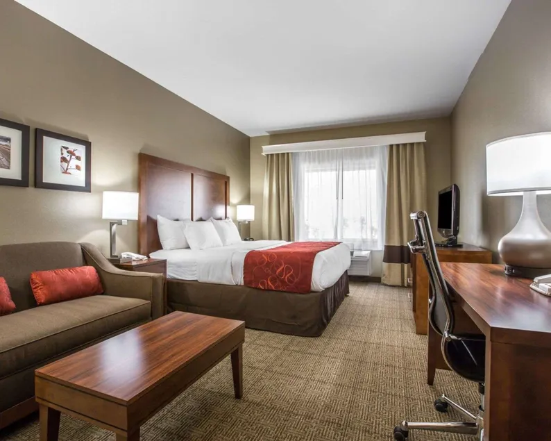 Comfort Suites Victorville-Hesperia - Image 1