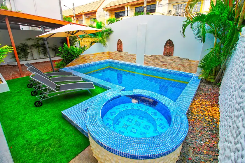Grande Adam Private Pool Villa - Image 1