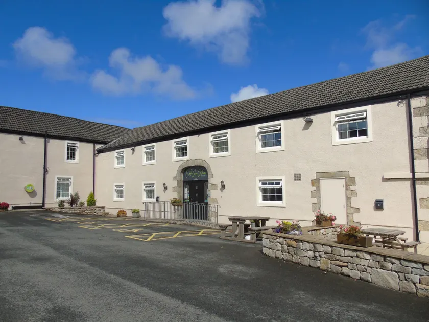The Old Ginn House Inn - Image 1