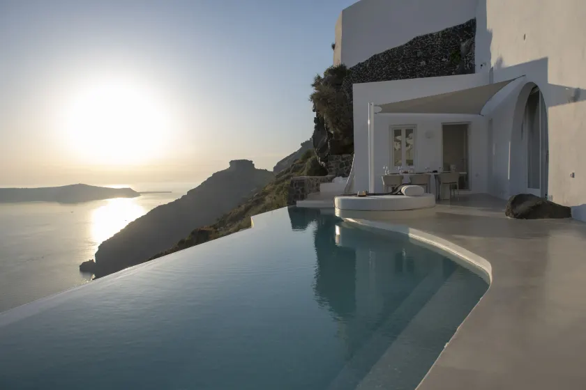 Villa Dio - An Iconic Villa Above Caldera - Image 1
