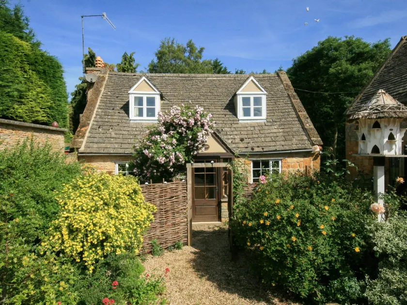 Hadcroft Cottage - Image 1