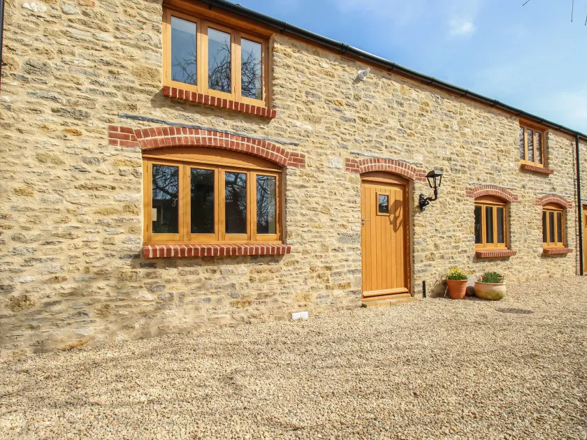 The Stables, Burton Bradstock - Image 1
