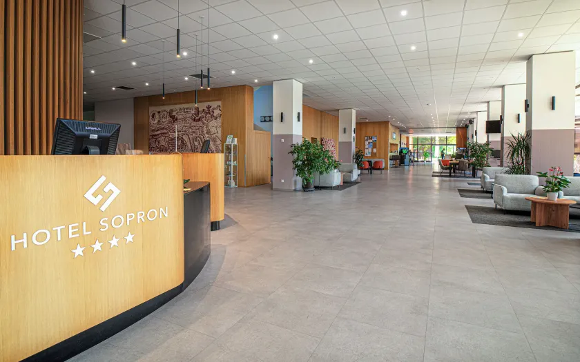 Hotel Sopron - Lobby