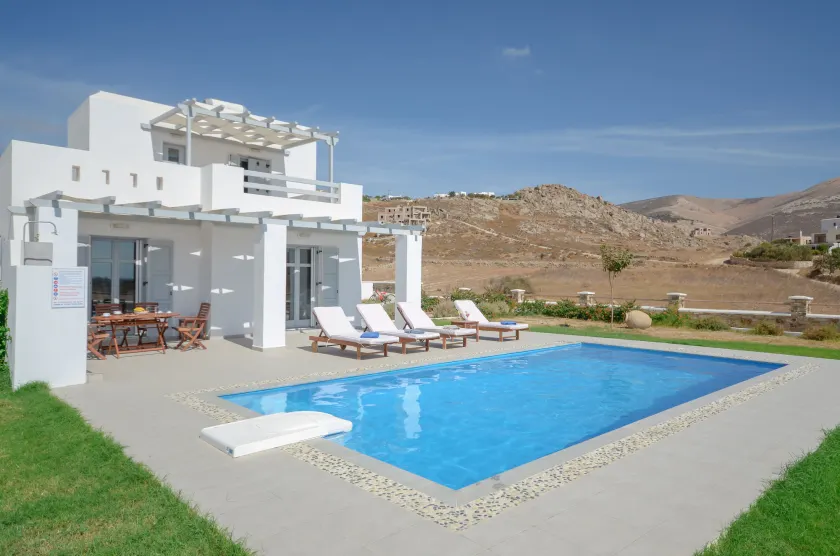 Natura Villas in Naxos - Image 1