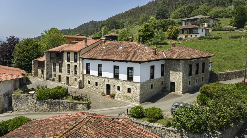 La Casona de Tresgrandas - Image 1