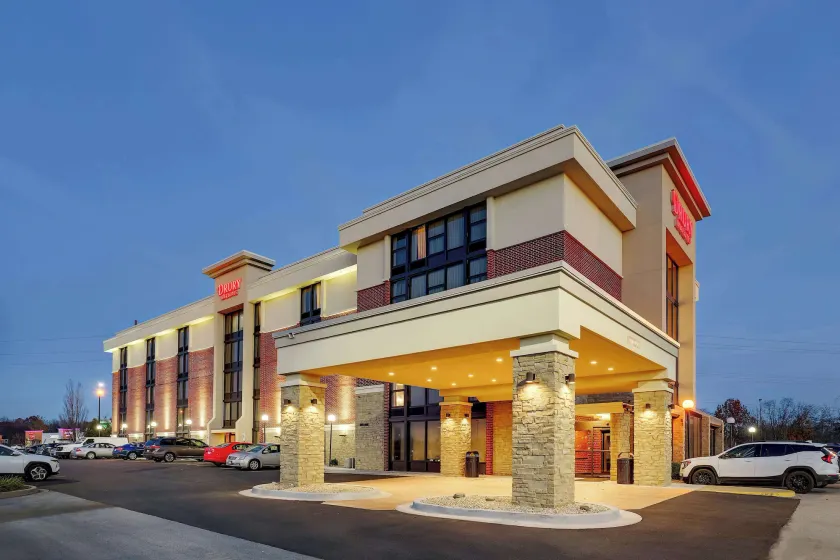Drury Inn & Suites Springfield - Image 1