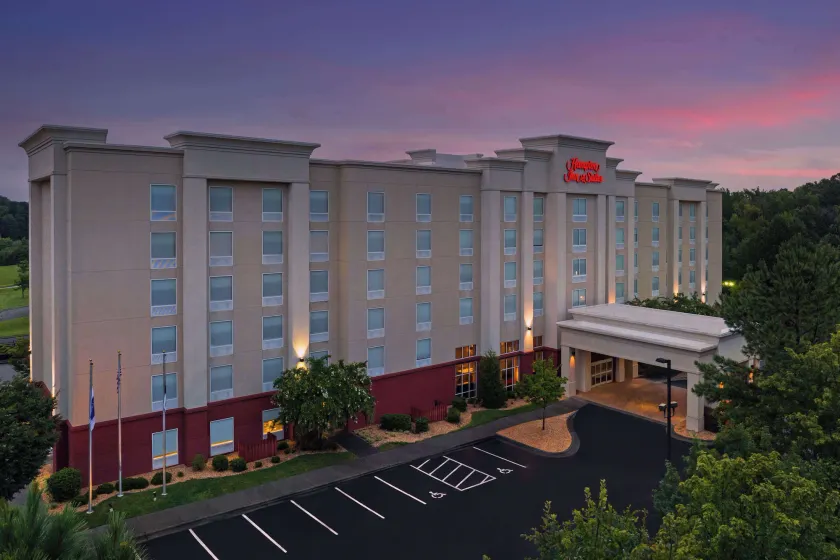 Hampton Inn & Suites Durham/North I-85 - Image 1