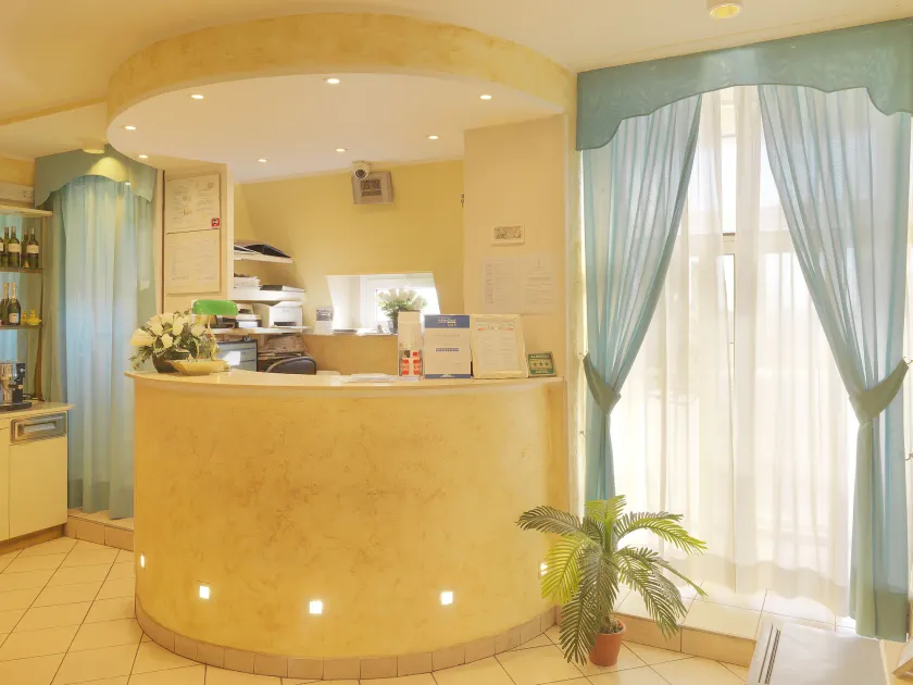 Hotel Arco Romana - Image 1