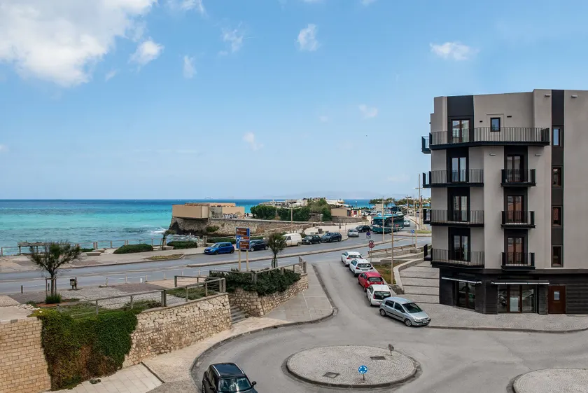 Vespera City Hotel - Image 1