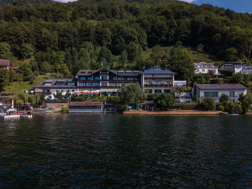 Landhotel Grünberg am See - Image 1