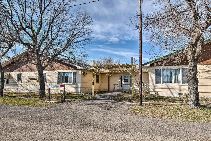 Highplaines Haven Apt - Fish, Hunt & Relax! - Interior