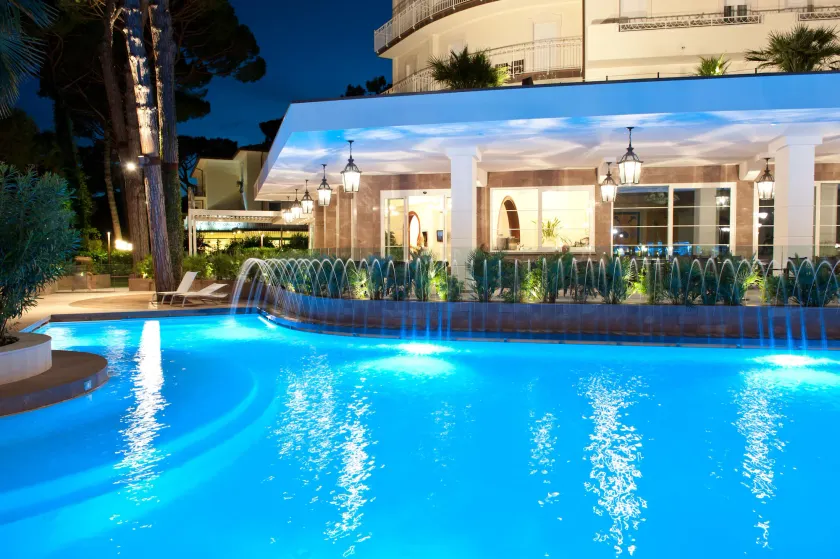 Hotel Belvedere - Image 1