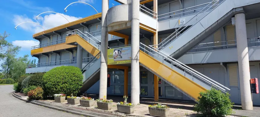 Hôtel Première Classe Nord Sesquières - Image 1