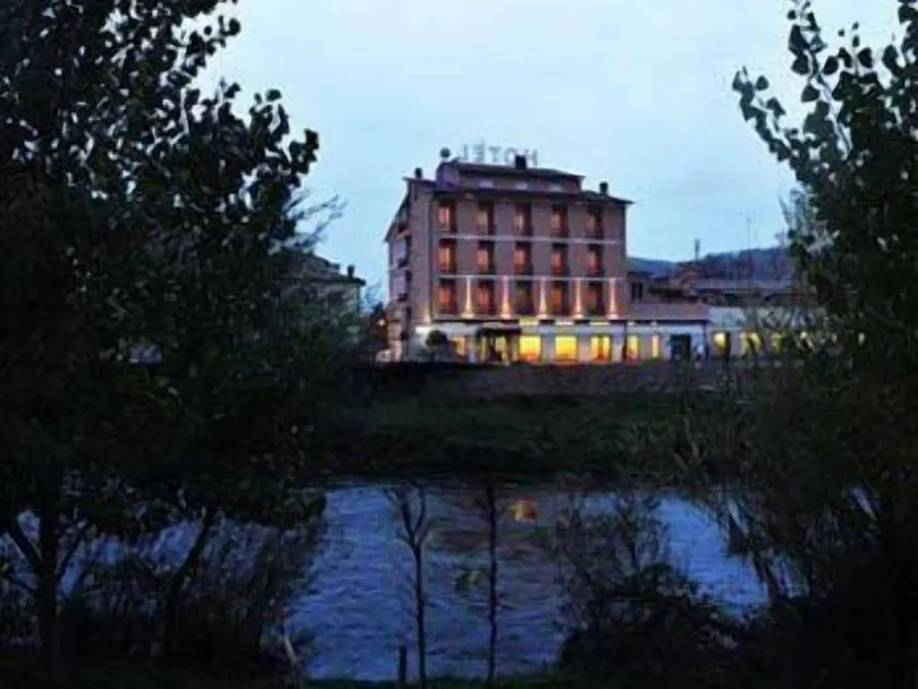 Hotel Cavour - Image 1