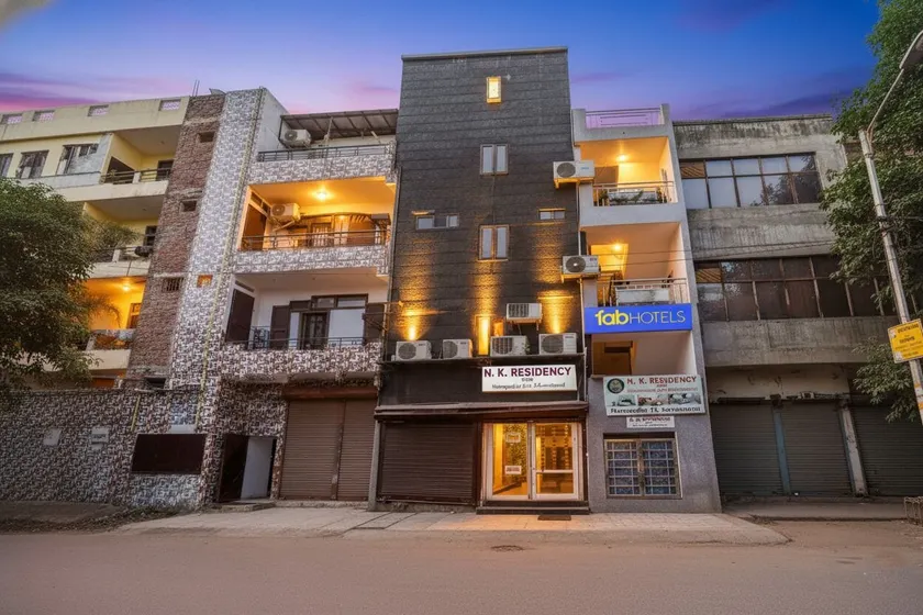 FabHotel NP International - Nehru Place Market - Image 1