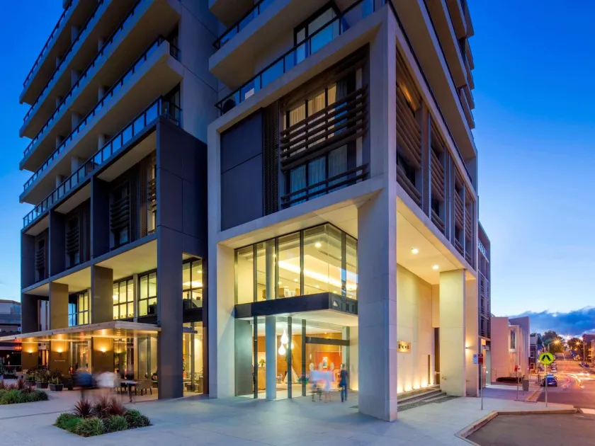 Novotel Newcastle Beach - Image 1