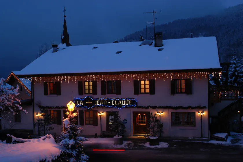 Hôtel Restaurant La Croix Jean Claude - Image 1