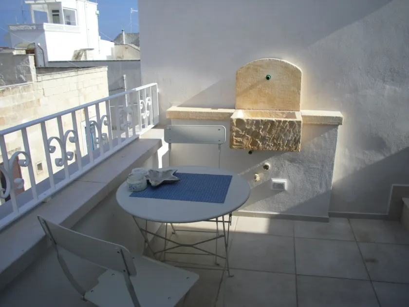 Romi' - Image 1