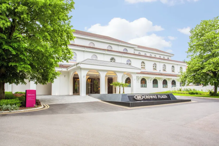Crowne Plaza Gerrards Cross by IHG - Image 1