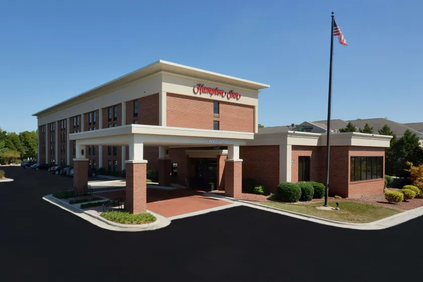 Hampton Inn High Point - Image 1