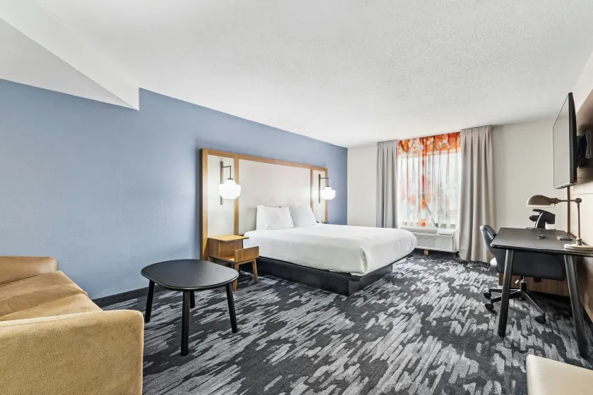 Fairfield Inn & Suites Clarksville - Image 1
