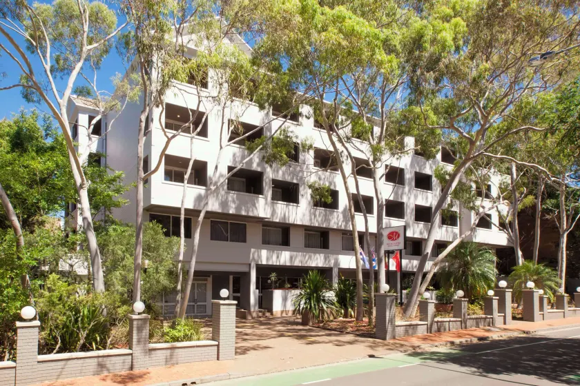 Metro Aspire Hotel Sydney - Image 1