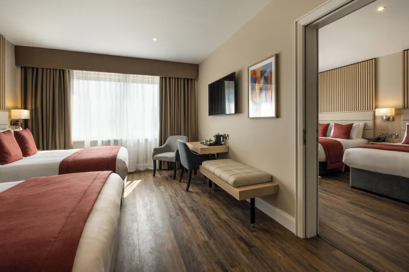 Da Vinci's Hotel - Image 1