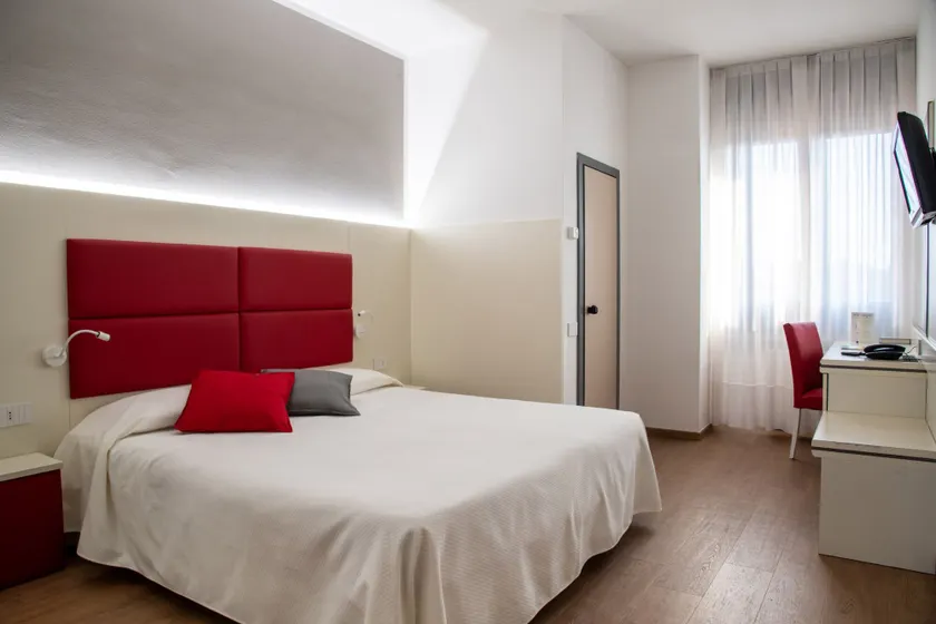 Hotel Bareta - Image 1