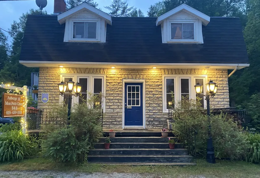 Auberge De Mon Petit Chum B&B - Image 1
