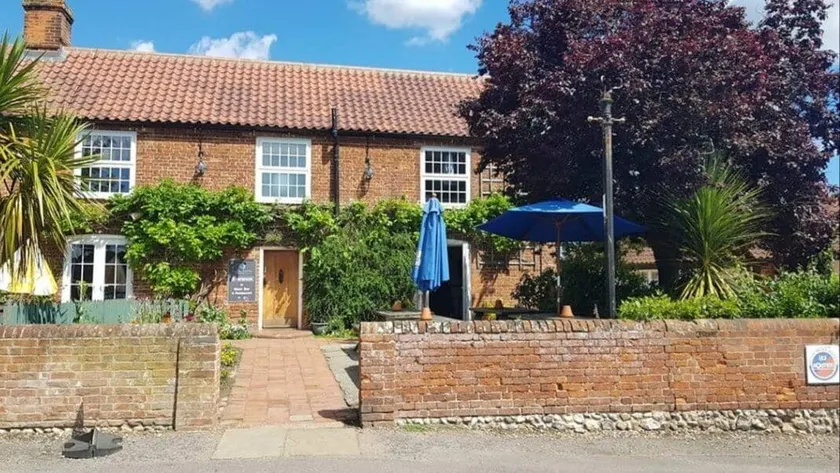 Sutton Staithe Hotel - Image 1