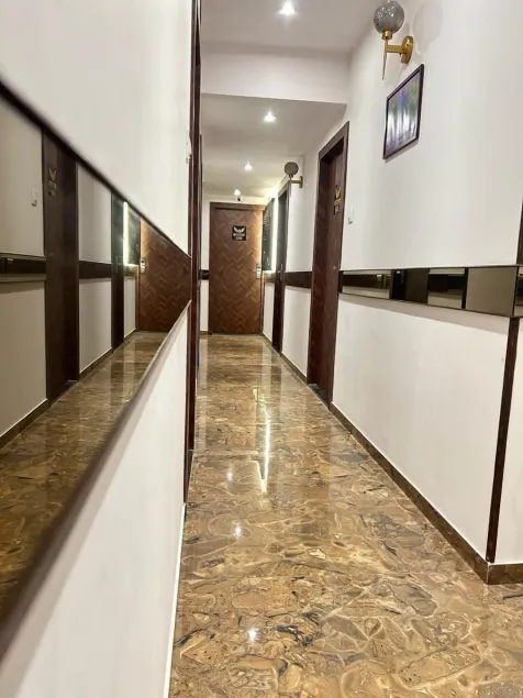 MIG SUITES - Reception