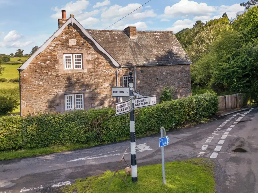 Home Farm House - Image 1