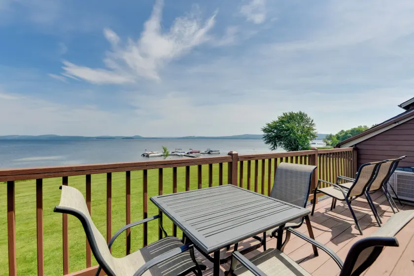 Lake Memphremagog Access: Newport Condo w/ Balcony - Image 1