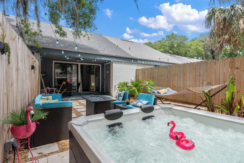 Chic Townhouse w/ Hot Tub, 4 Mi to Atlantic Beach! - Image 1