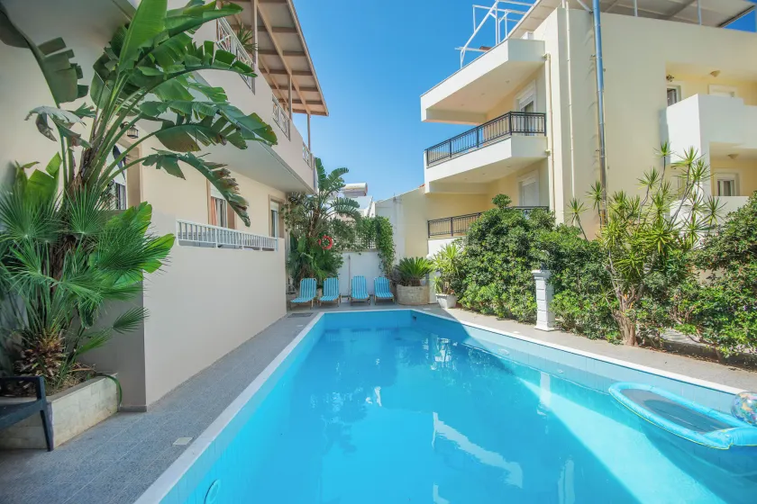 El Greco Apartments - Image 1