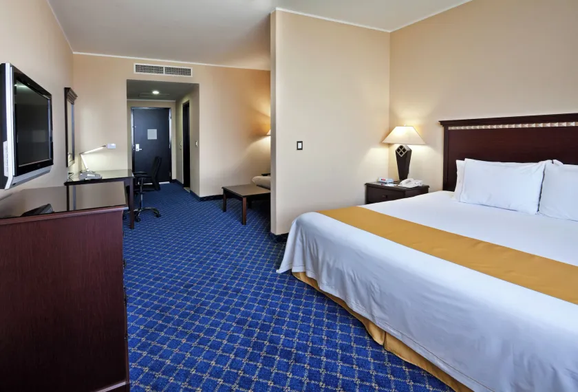 Holiday Inn Express Mexico Santa Fe by IHG - Image 1