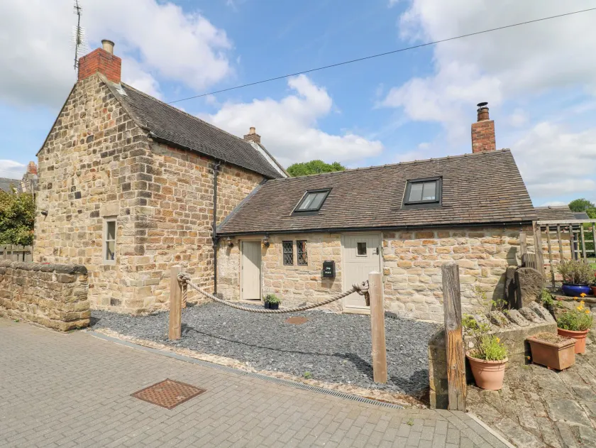 33 Main Road - Image 1