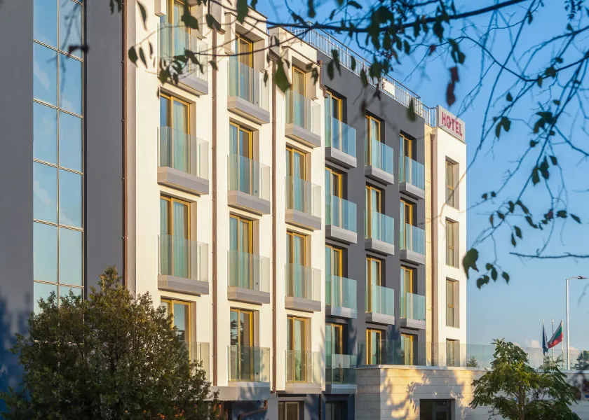 Amiral Hotel - Image 1