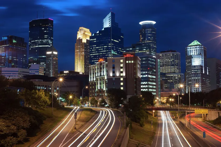 Hilton Garden Inn Minneapolis Downtown - Image 1