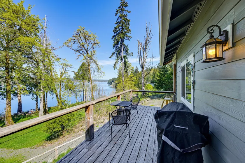 Private Beach & Hot Tub! Family Gem on Puget Sound - Image 1
