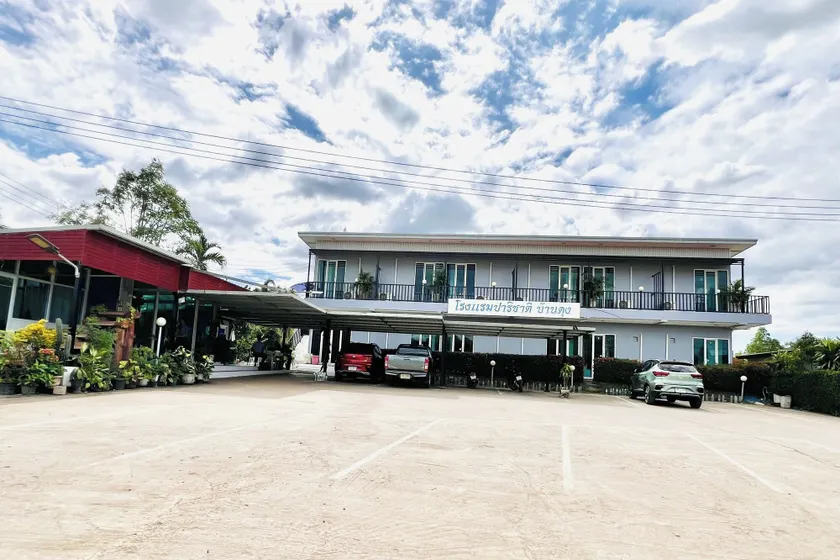 Parichat Bandung Hotel - Image 1