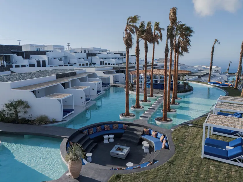 Cresanto Luxury Suites - Image 1