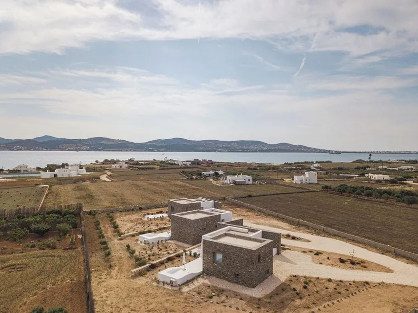 Campo Suites and Apartments - Image 1