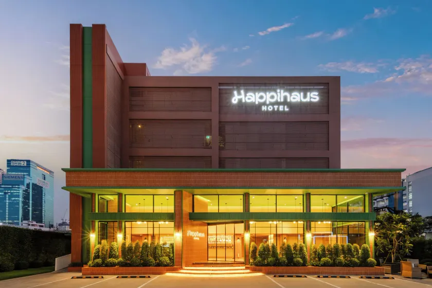 Happihaus Hotel Bangkok - Image 1