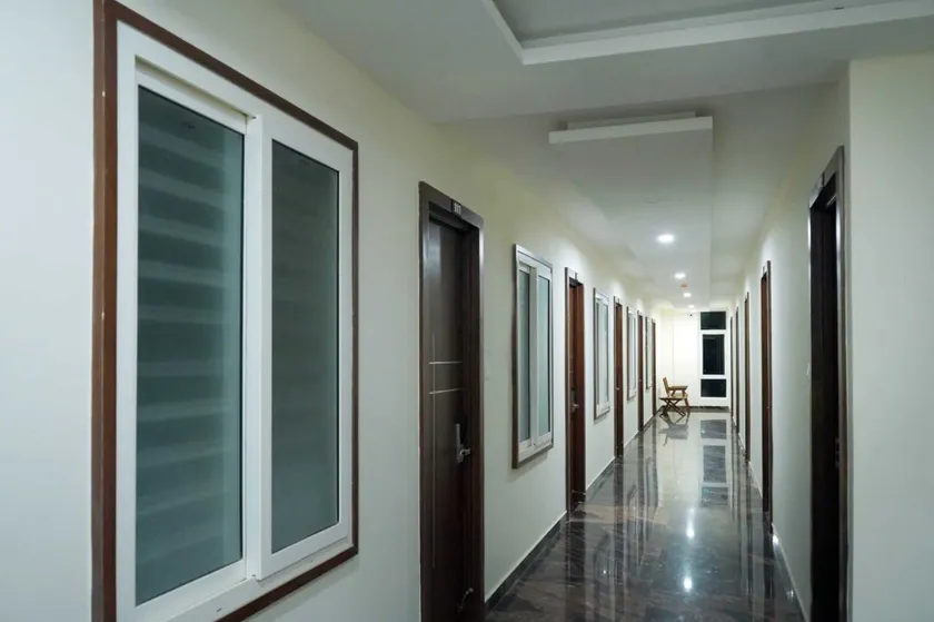 HOTEL NIVETHA INN - Image 1