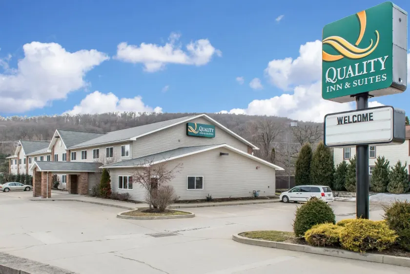 Quality Inn & Suites Titusville - Image 1