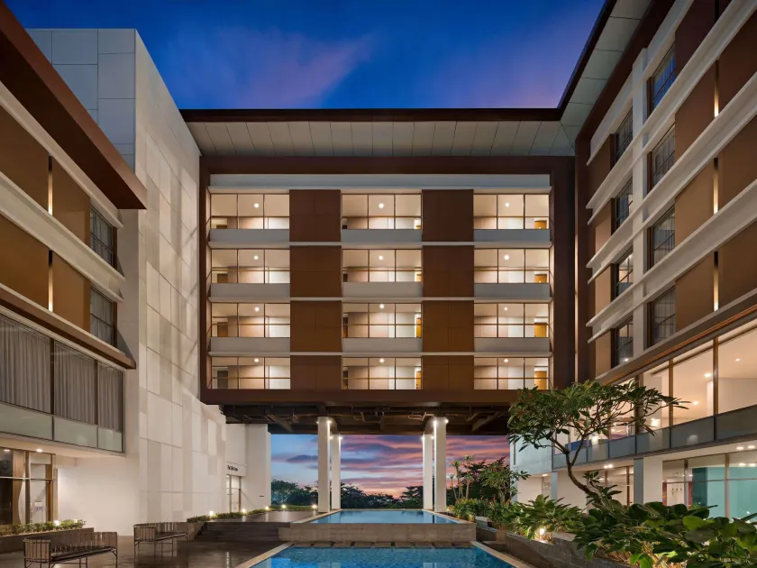 Mercure Padang - Image 1
